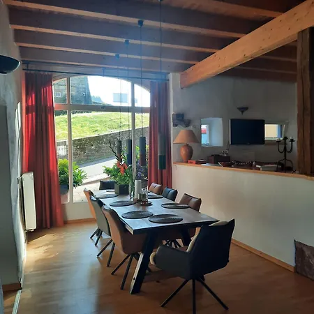 Am Schloss Holiday home *